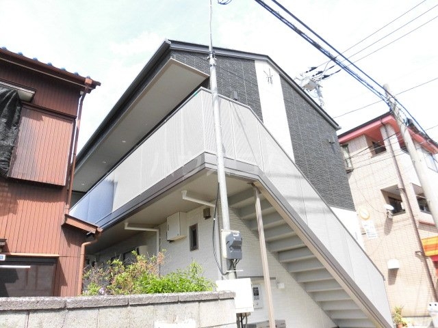 22/27 エントランス