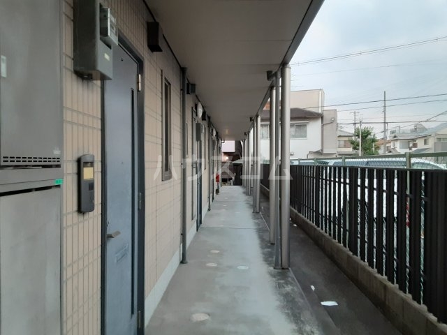 13/15 エントランス