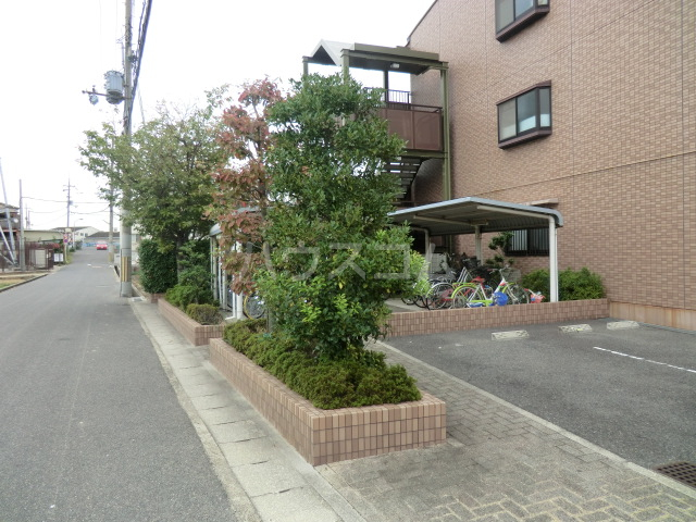 20/28 エントランス