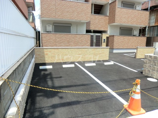 22/29 駐車場