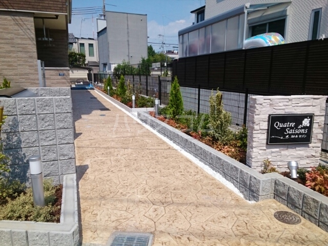 2/3 エントランス