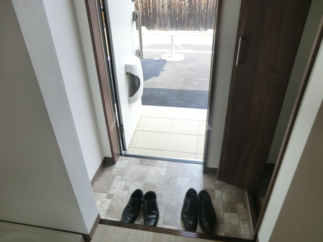 5/22 玄関