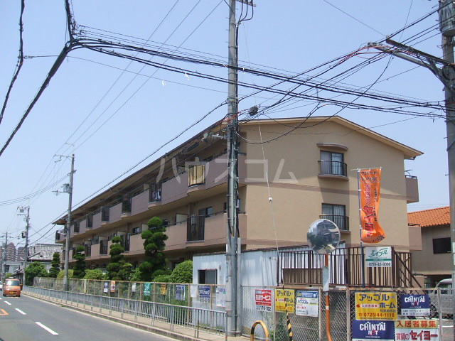 17/26 エントランス