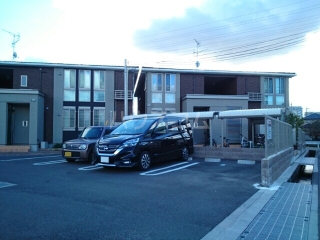 14/19 駐車場