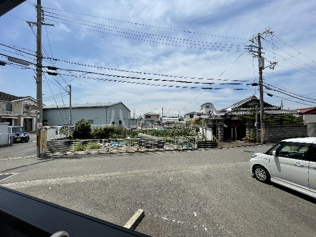 27/30 駐車場