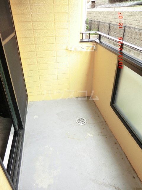 15/23 バルコニー