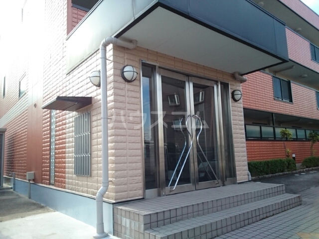 13/20 エントランス