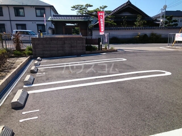 14/20 駐車場