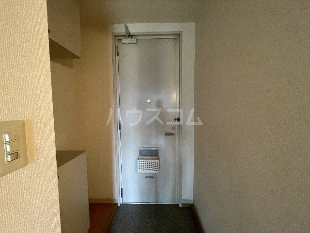13/23 玄関