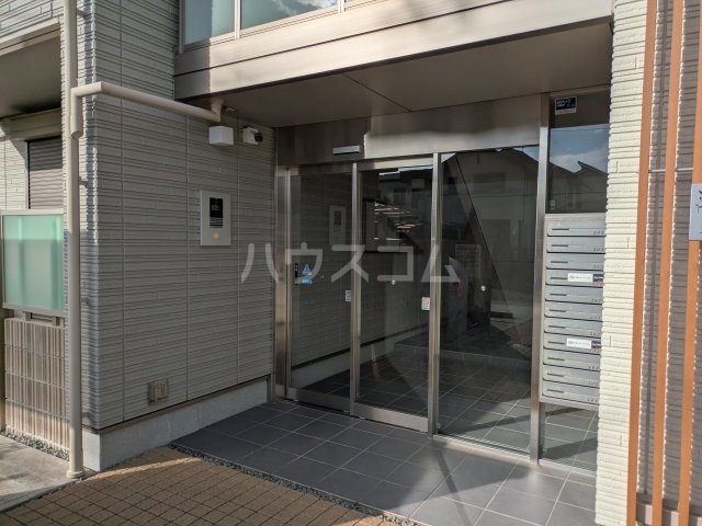 19/28 エントランス