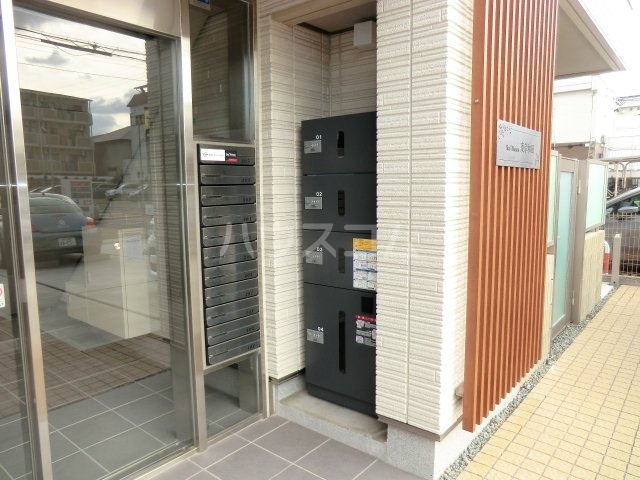 13/22 エントランス