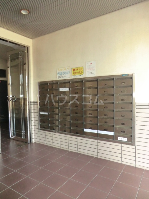 21/27 エントランス