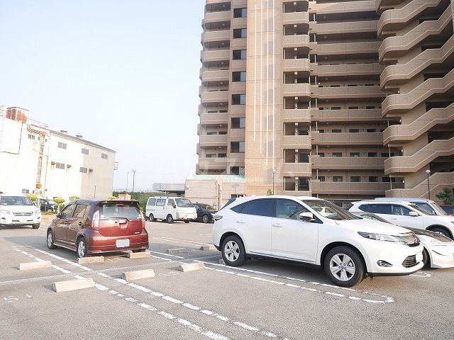 3/7 駐車場