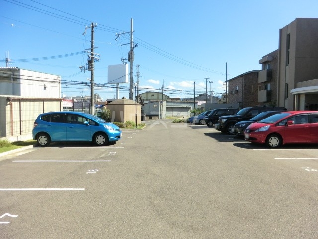 20/21 駐車場