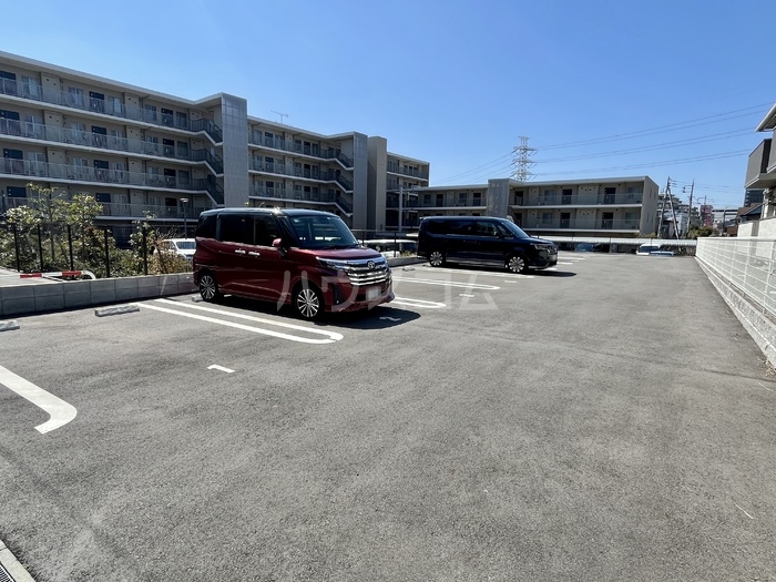 2/10 駐車場