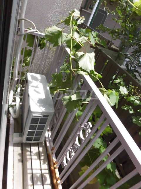 19/27 エントランス