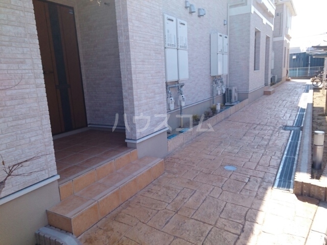 13/20 エントランス