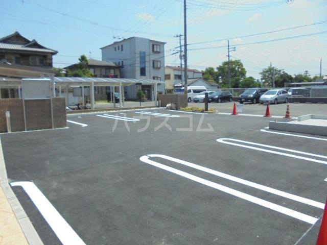 14/20 駐車場