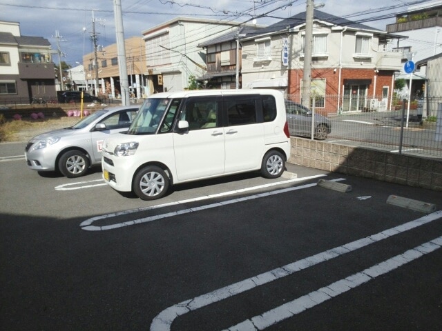 14/25 駐車場