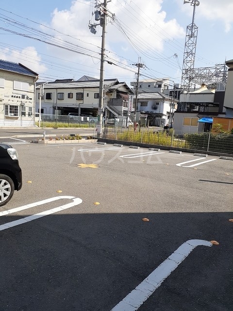 14/19 駐車場