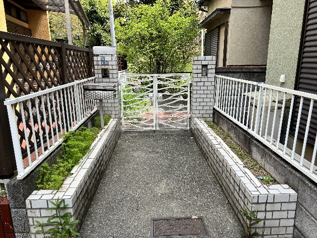 28/30 エントランス