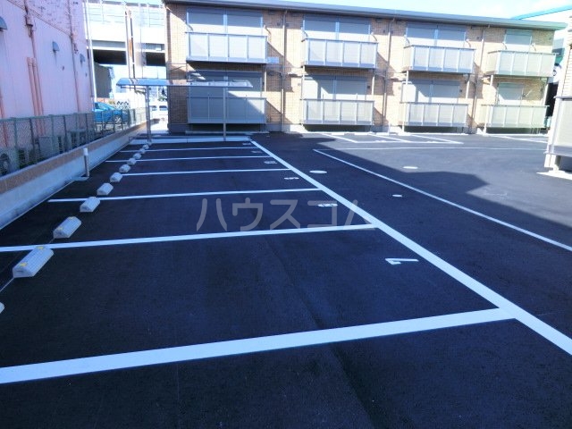 22/23 駐車場