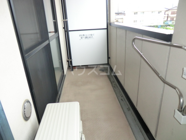 18/27 バルコニー