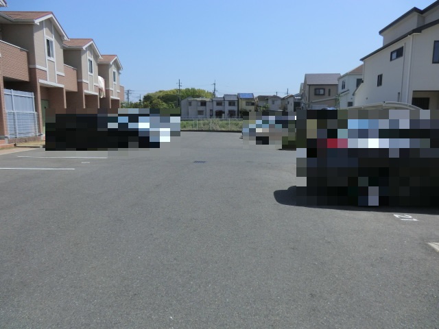 2/6 駐車場
