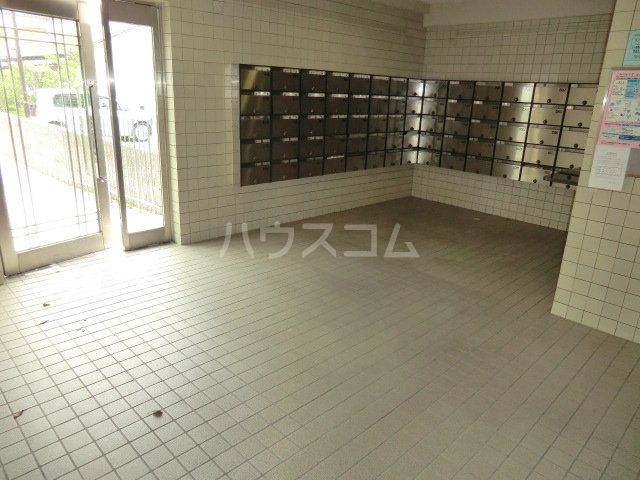 14/19 エントランス