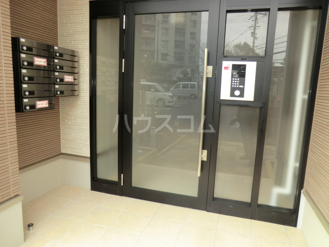 20/27 エントランス