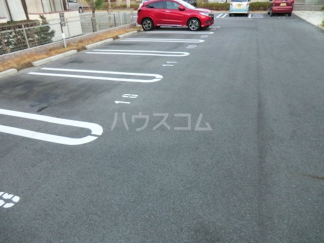 14/17 駐車場