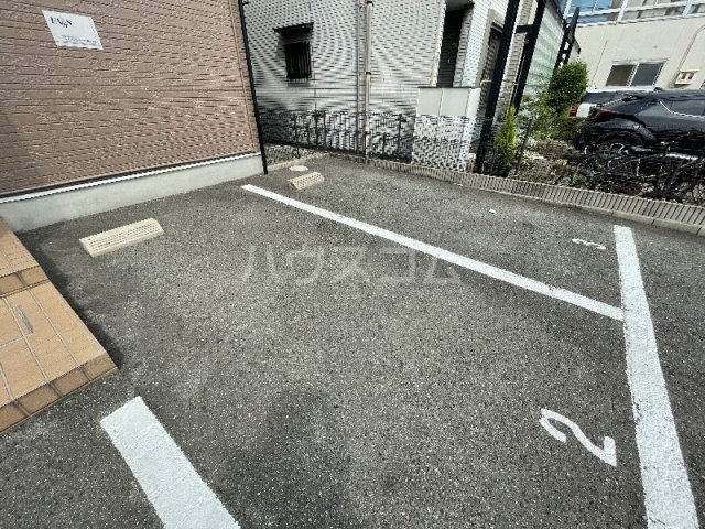 16/19 駐車場