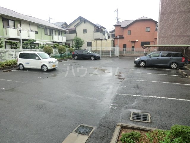 26/30 駐車場