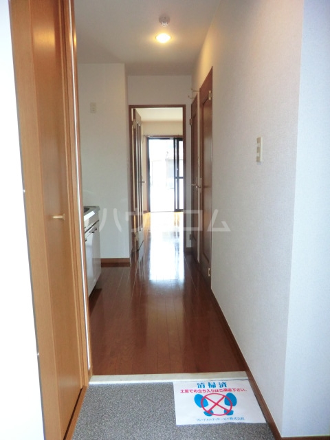 2/5 エントランス