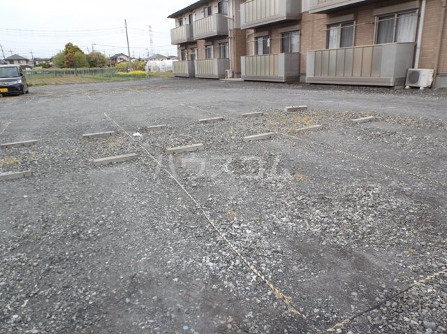 26/30 駐車場
