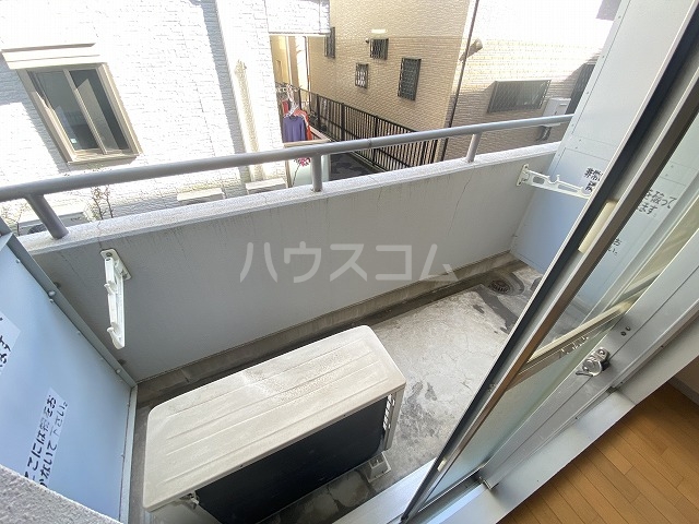 18/27 バルコニー