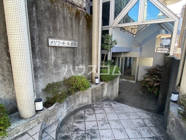 28/30 エントランス