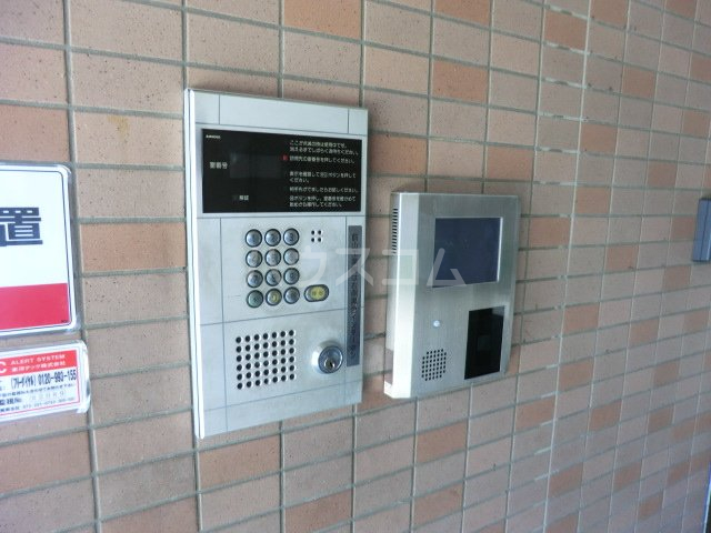 16/22 エントランス