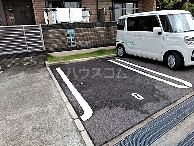 18/20 駐車場