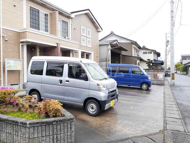 15/26 駐車場