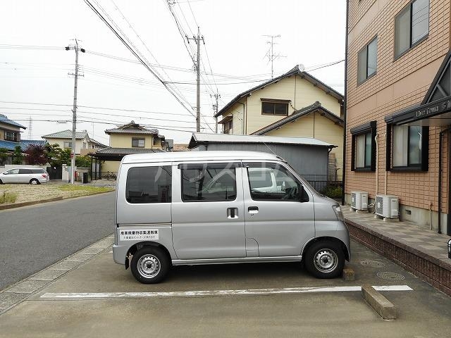 15/22 駐車場