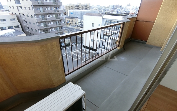 19/26 バルコニー