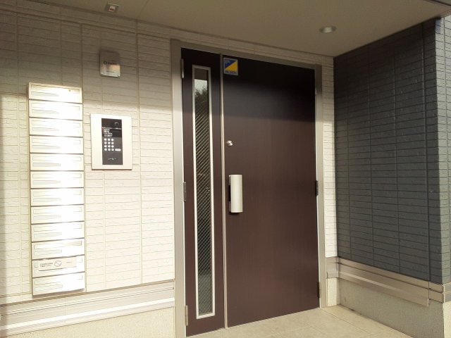 25/30 エントランス