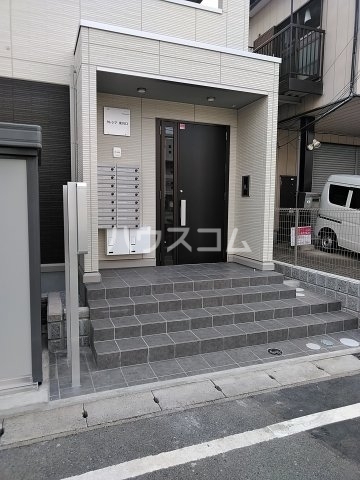 20/29 エントランス