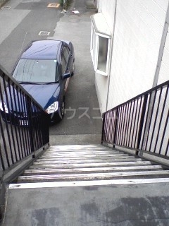 19/30 エントランス