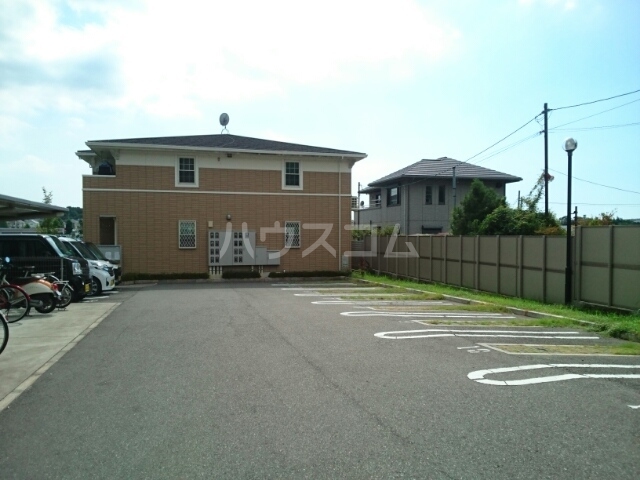 14/18 駐車場