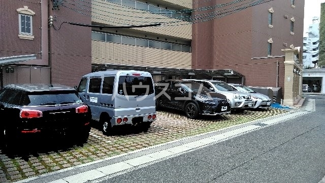 25/30 駐車場