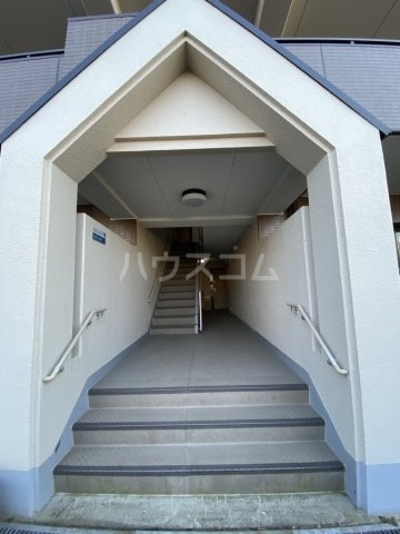 3/5 エントランス