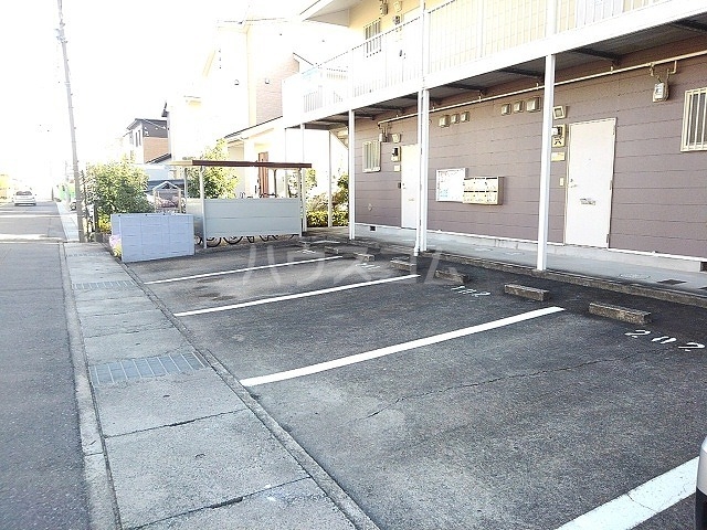 14/20 駐車場