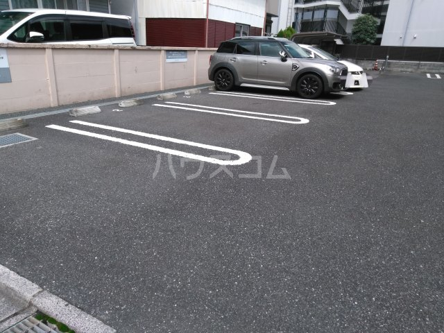 19/26 駐車場